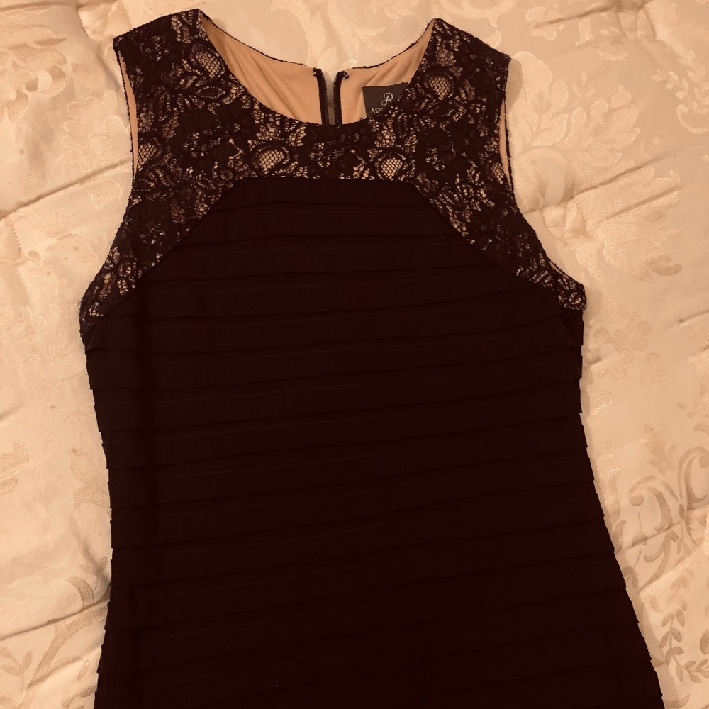 Lace Yoke Shutter Pleat Sheath Dress